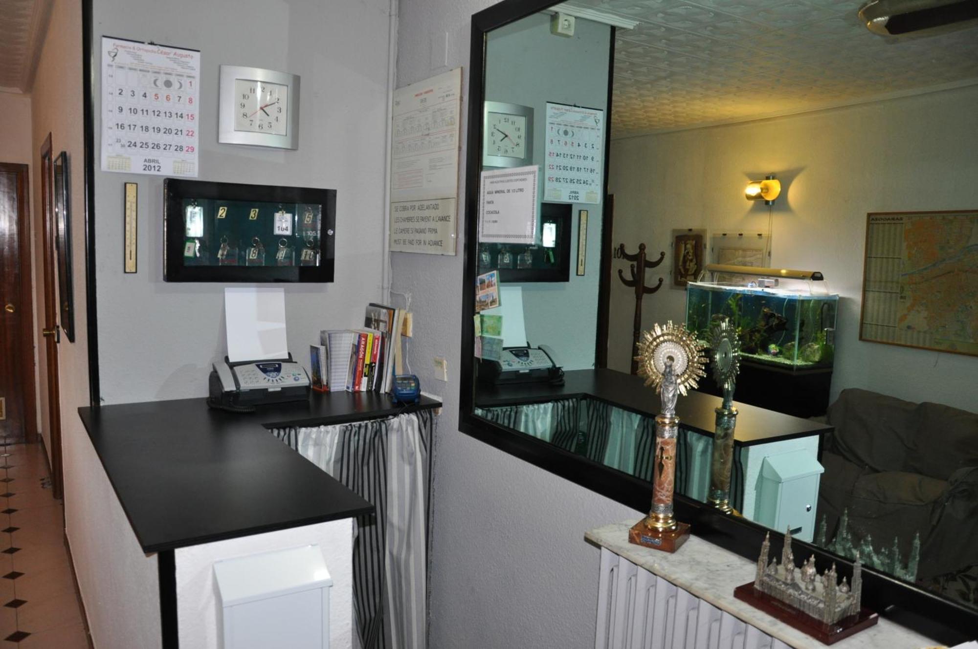 Hostel Central Zaragoza Kültér fotó